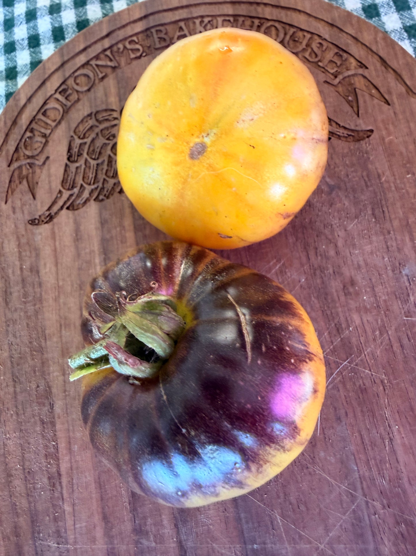 DELICIOUS CHEEKS TOMATO SEEDS