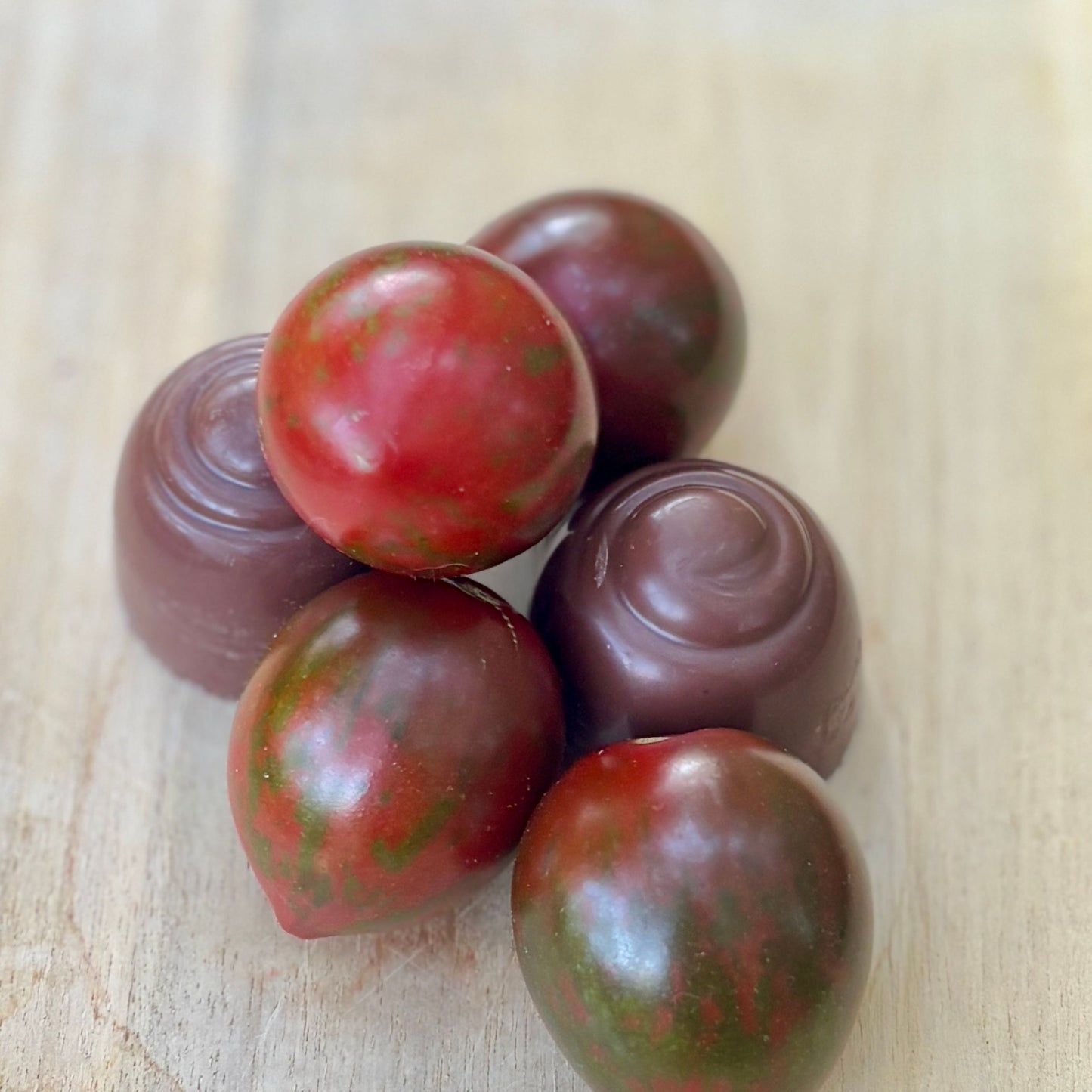 Chocolate Cherry Tomato Seeds